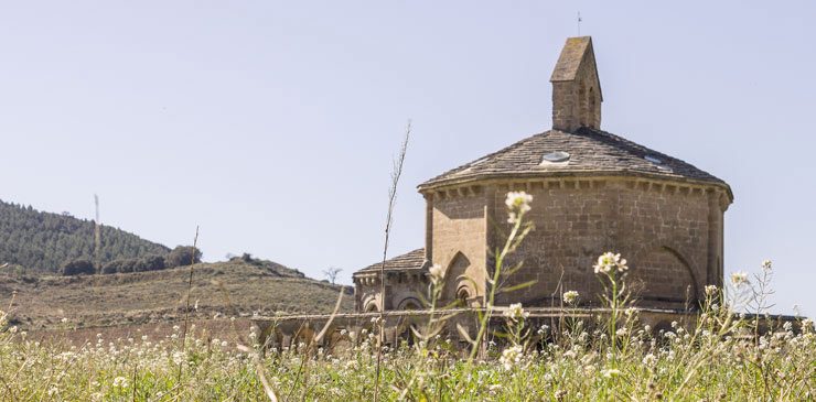 Santa María de Eunate y el Camino de Santiago